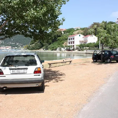 - Donja 2001c Supetarska Draga