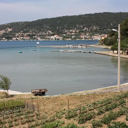 Supetarska Draga - Donja 2001c Daire