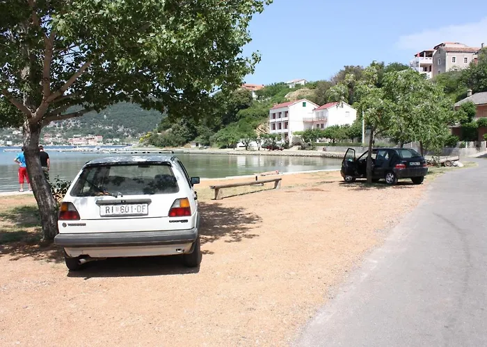 - Donja 2001c Supetarska Draga